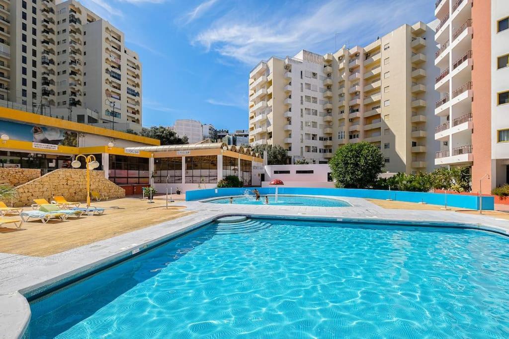T2 With Pool, 300M From The Beach Portimao Luaran gambar